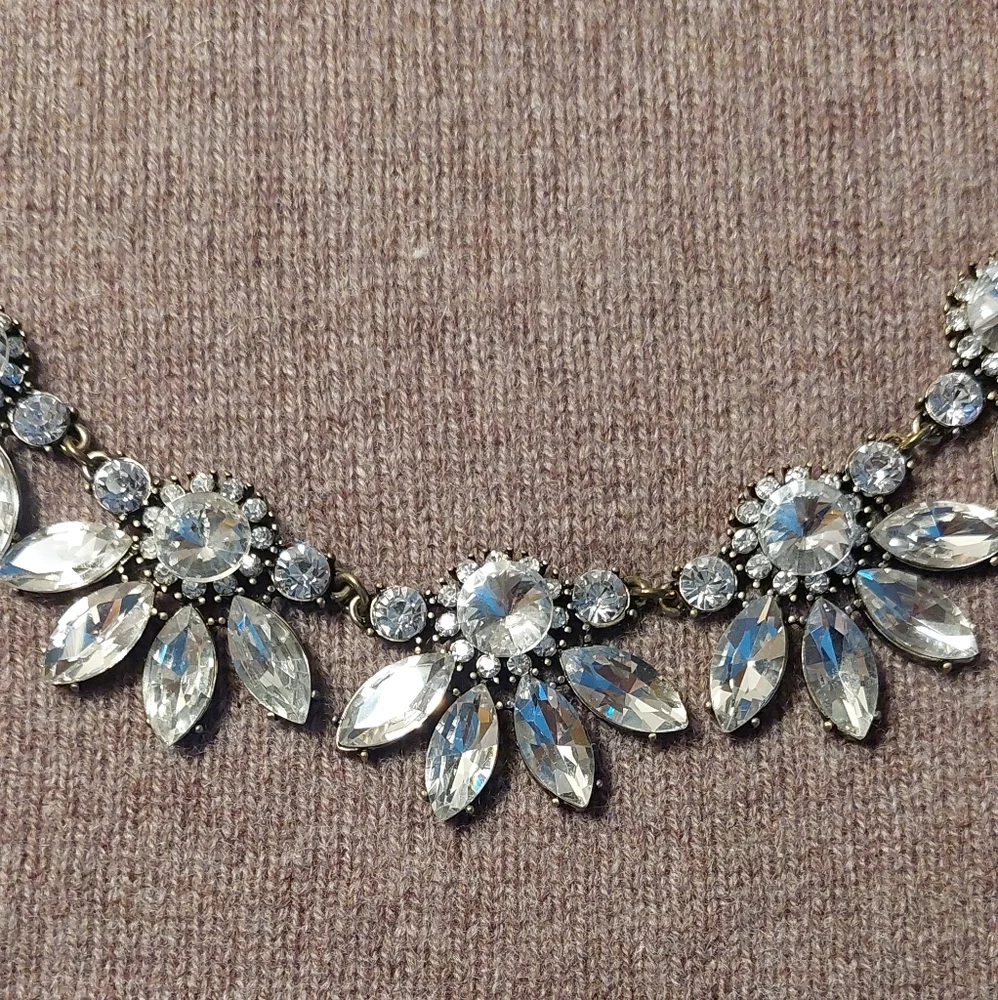 Necklace - Picture 2 of 3